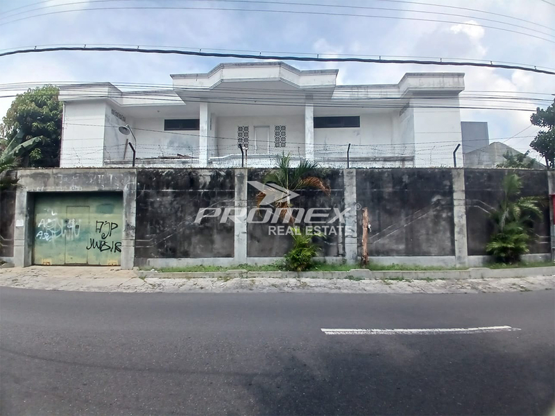 dijual-rumah-besar-siap-huni-di-tegalharjo-solo