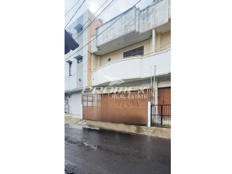 disewakan-ruko-3-lantai-di-sriwedari-solo