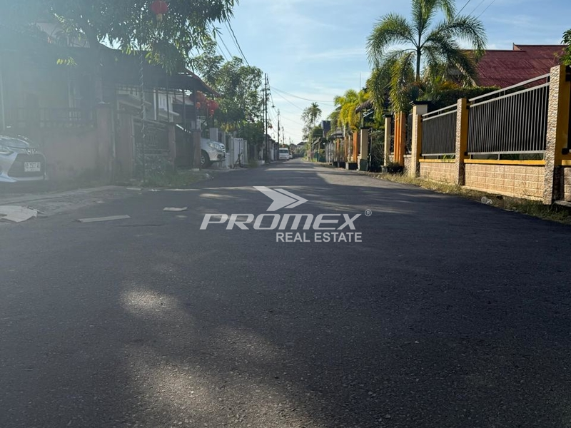 rumah-dengan-tanah-luas