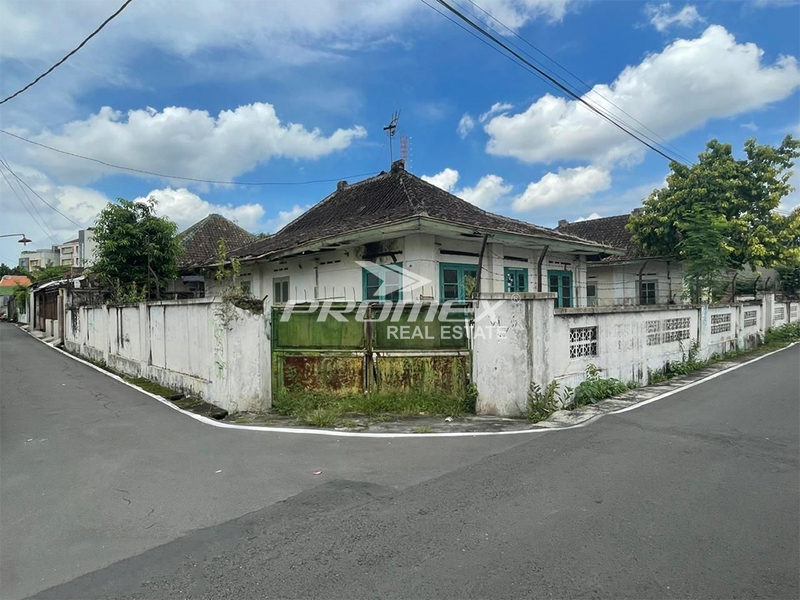dijual-rumah-lama-siap-huni-di-ketelan-solo
