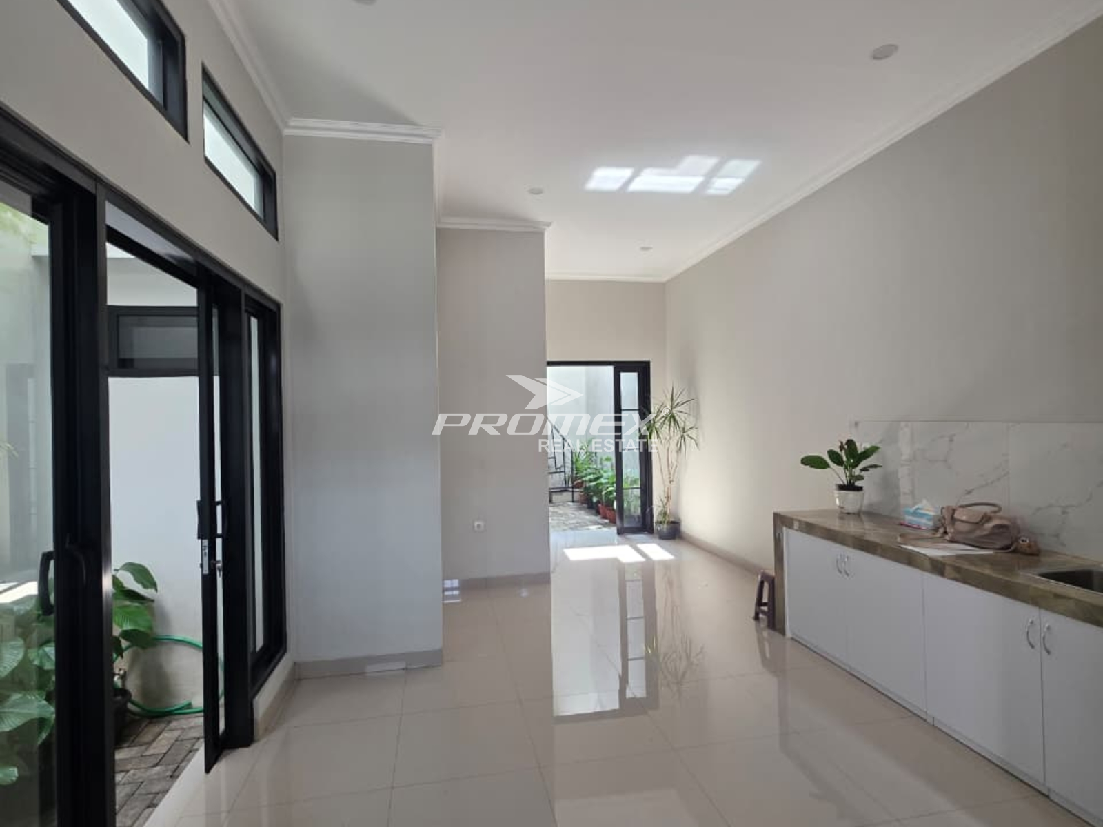 rumah-baru-siap-huni-2-lantai-harga-murah-di-megapolitan-cinere-kota-depok