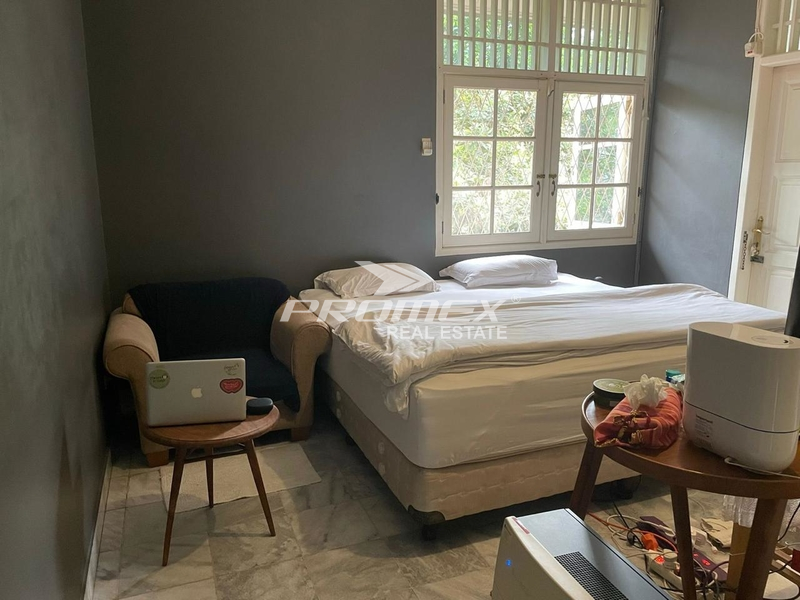 rumah-ada-privat-pool-dan-taman-di-pondok-labu