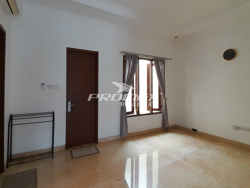 rumah-dalam-cluster-di-duren-tiga-dijual-full-furnished-security-24jam
