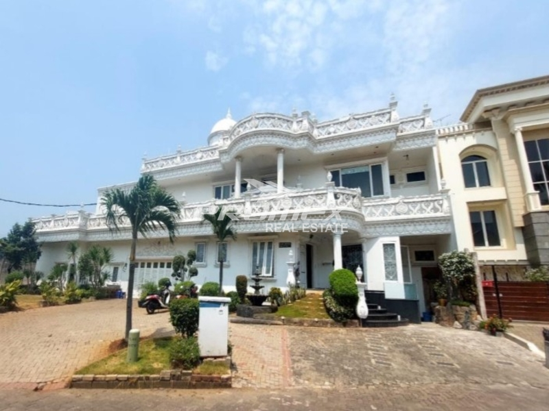 Dijual Rumah  Mewah Pantai Mutiara Jakarta Utara