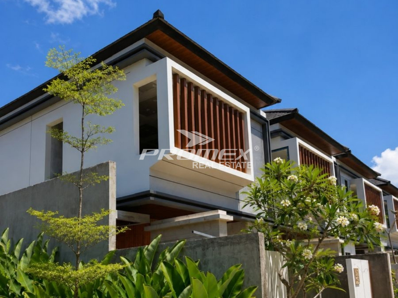 RUMAH VILLA MEWAH dan MODERN DI SANUR