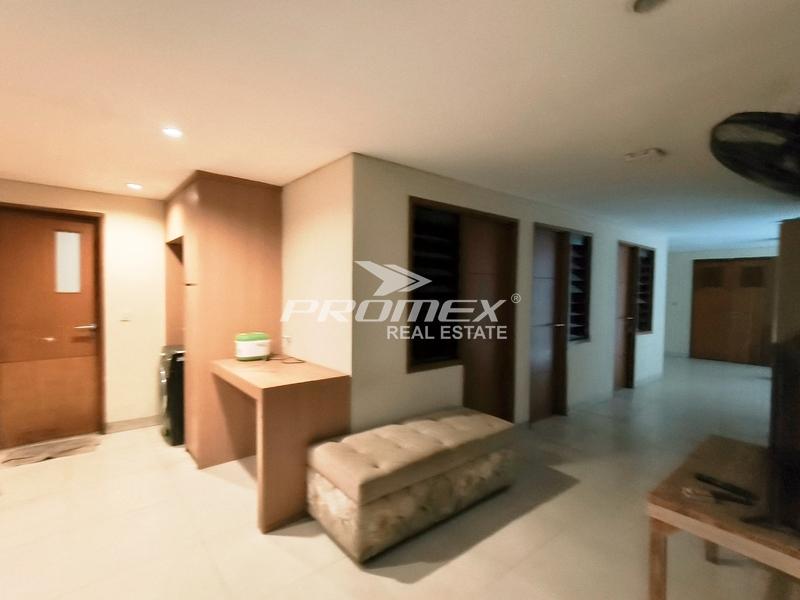 rumah-mewah-dalam-komplek-ada-privat-pool-rumah-di-patra-kuningan-dekat-bidakara