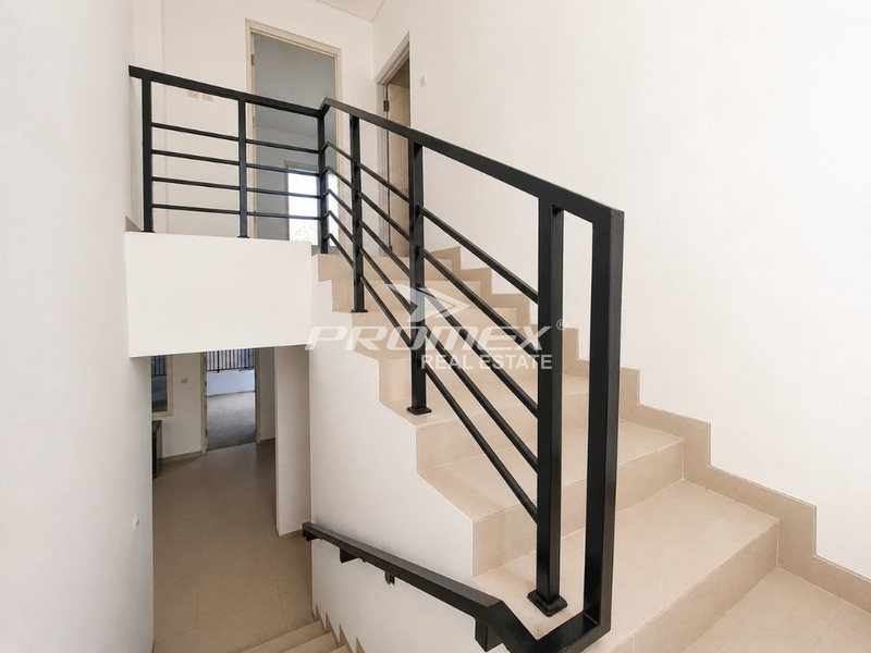 dijual-rumah-2-lantai-cluster-airlangga-grand-taruma-karawang-barat