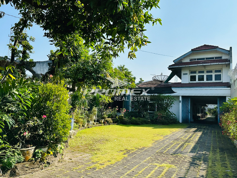 Dijual Rumah + Kantor di Jl. Adi Sucipto, Karanganyar