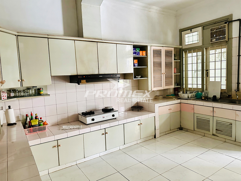 dijual-rumah-kantor-di-jl-adi-sucipto-karanganyar