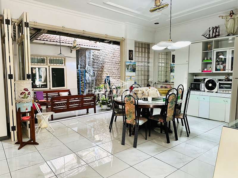 dijual-rumah-kantor-di-jl-adi-sucipto-karanganyar