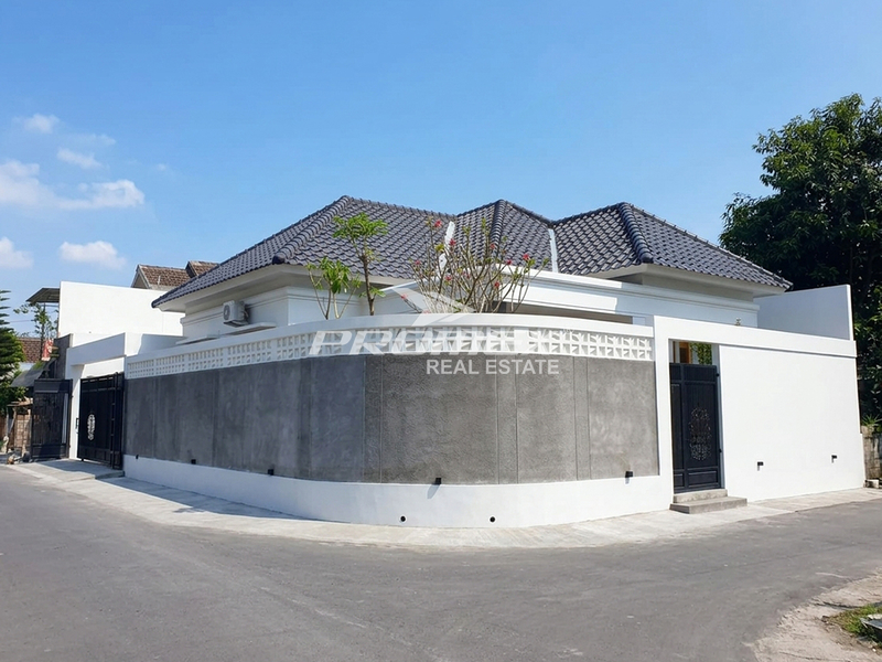 Dijual Rumah Mewah Siap Huni di Blulukan, Colomadu