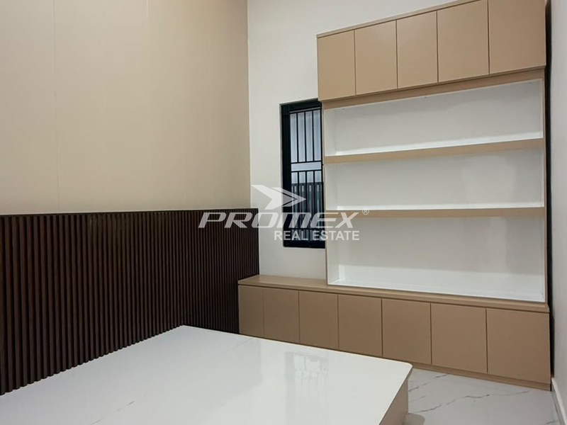 rumah-dijual-jl-sutoyo-gg-karya-baru-tengah
