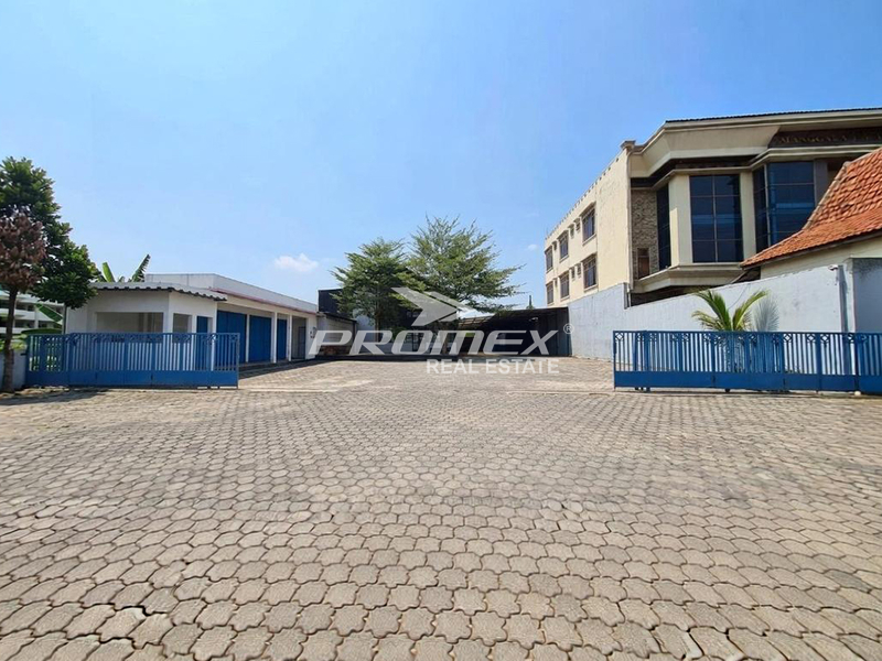 Dijual Tempat Usaha di Jl. Solo-Klaten, Klaten. Siap Pakai untuk Usaha Baru!