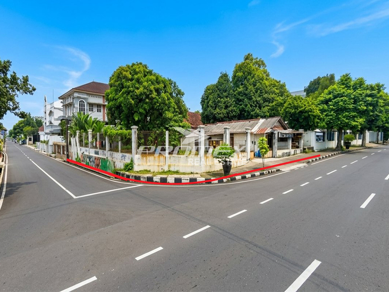 Dijual Tanah Bonus Bangunan di Jl. Gatot Subroto, Purwokerto