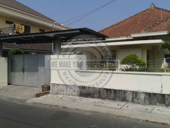 dijual-rumah-lokasi-tengah-kota