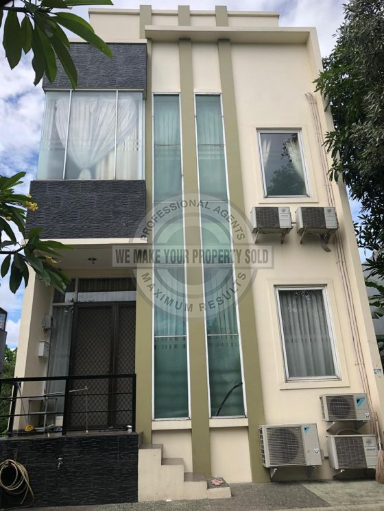 Dijual Rumah di Taman Holandia - Lippo Village Utara