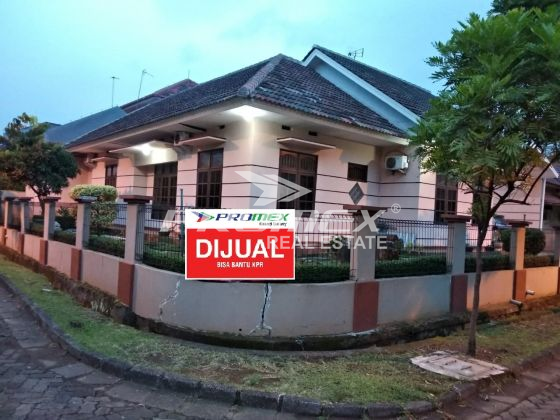 dijual-rumah-hook-kemang-pratama-1