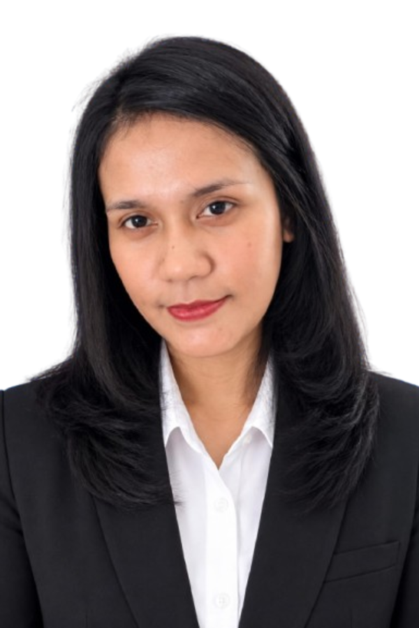 DYANA MARTIQ WINDOE